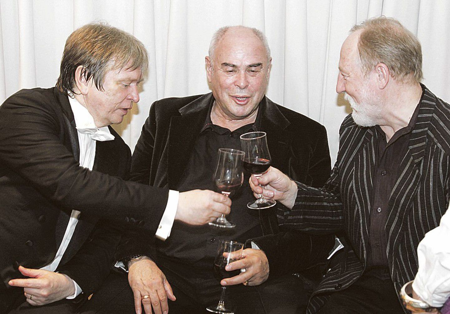 Дирижер ERSO Николай Алексеев (слева направо), эстонский дирижер Эри Клас и художник Анатолий Страхов.