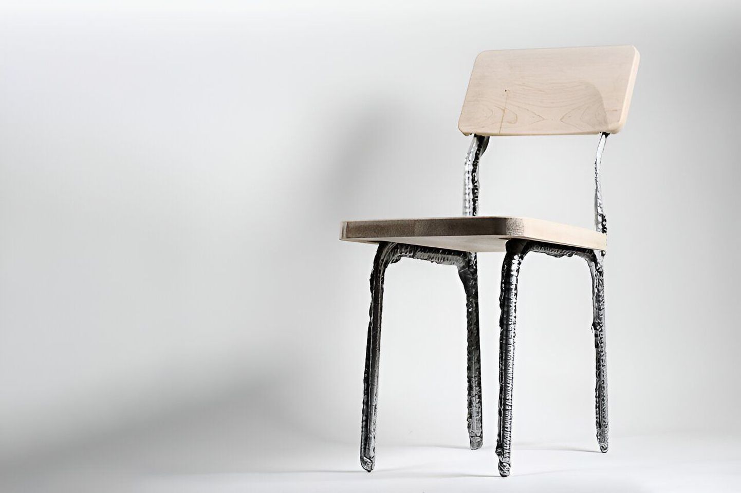 Sellise alumiiniumraamiga tooli saab uue metalliprinteriga valmis juba mõne minutiga. See tähendab tööstusrevolutsiooni 3D-printimises.