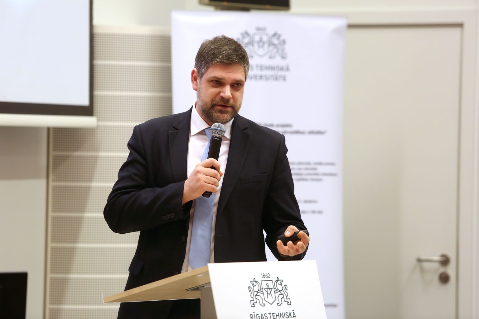 Ekonomikas ministrijas Analītikas dienesta vadītājas vietnieks Jānis Salmiņš