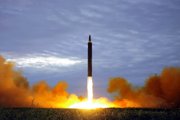 Põhja-Korea rakett Hwasong-12.