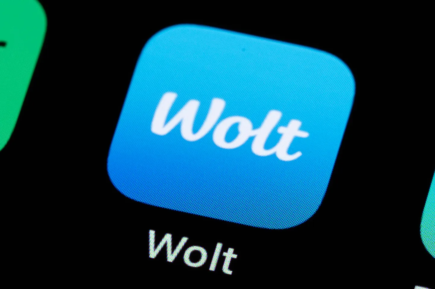 Wolt logo.