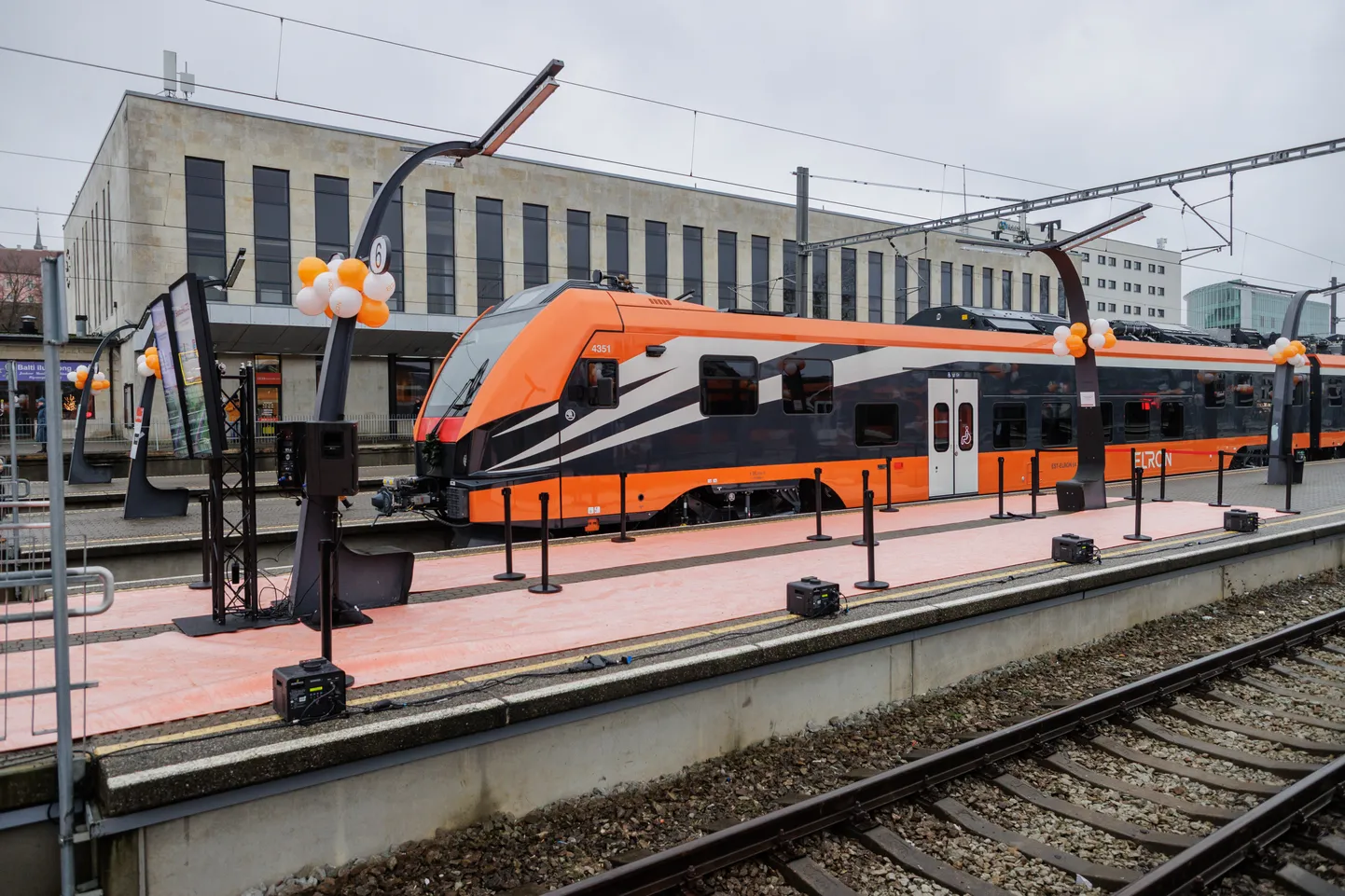 Elron kavandab Tallinna−Tapa elektrirongiliini avamist