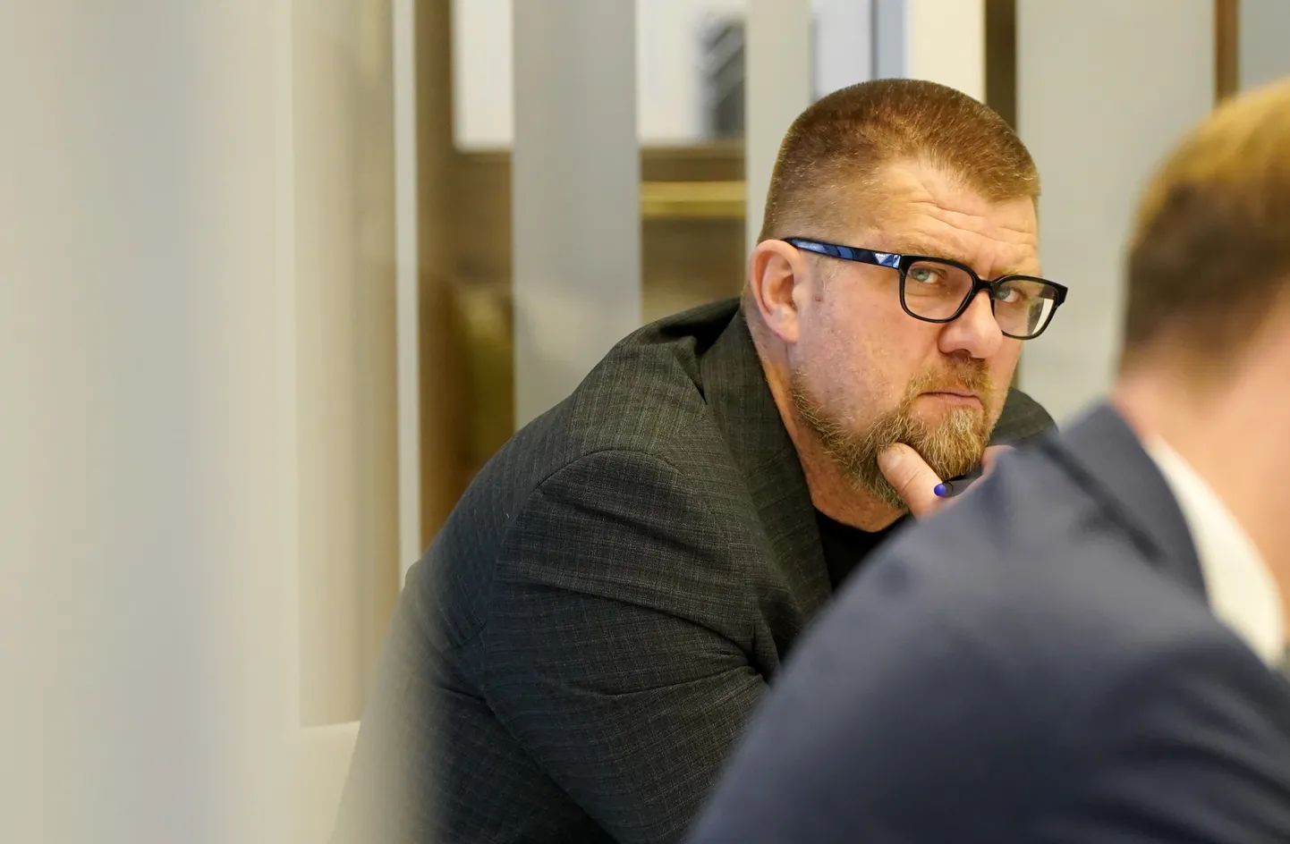 Saeimas deputāts Viktors Pučka piedalās Saeimas Budžeta un finanšu (nodokļu) komisijas sēdē, kurā konceptuāli skata valsts 2023. gada budžeta likumprojektu.