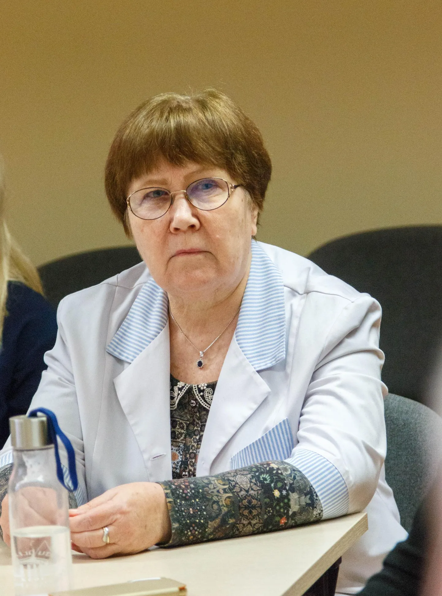 Valga perearst Külli Laugesaar soovis pensionile jääda üle kolme aasta tagasi, kuid jätkas tänavu juulini osalise koormusega tööd, sest kedagi polnud asemele võtta.