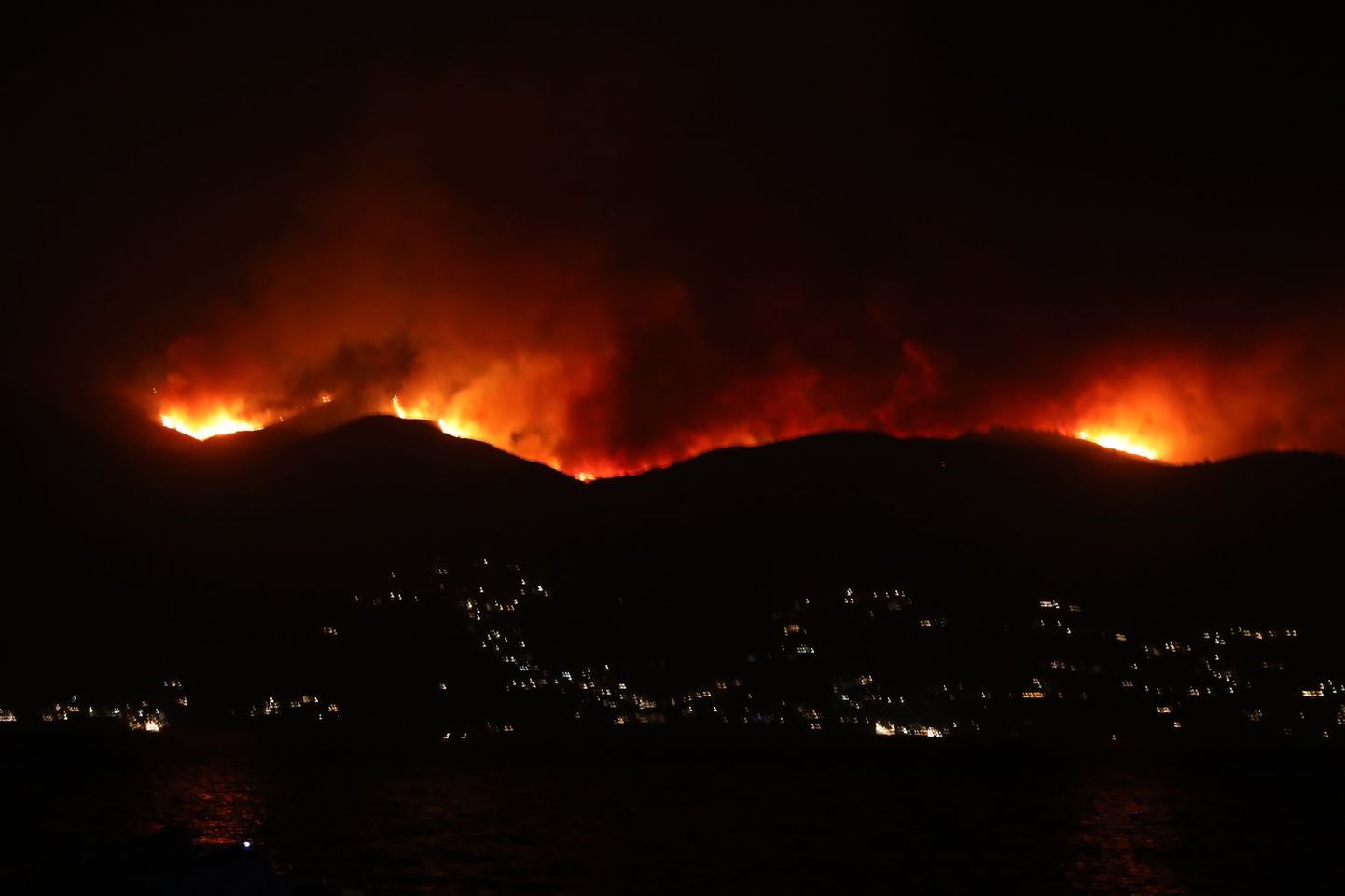 Пожар на острове Корфу.