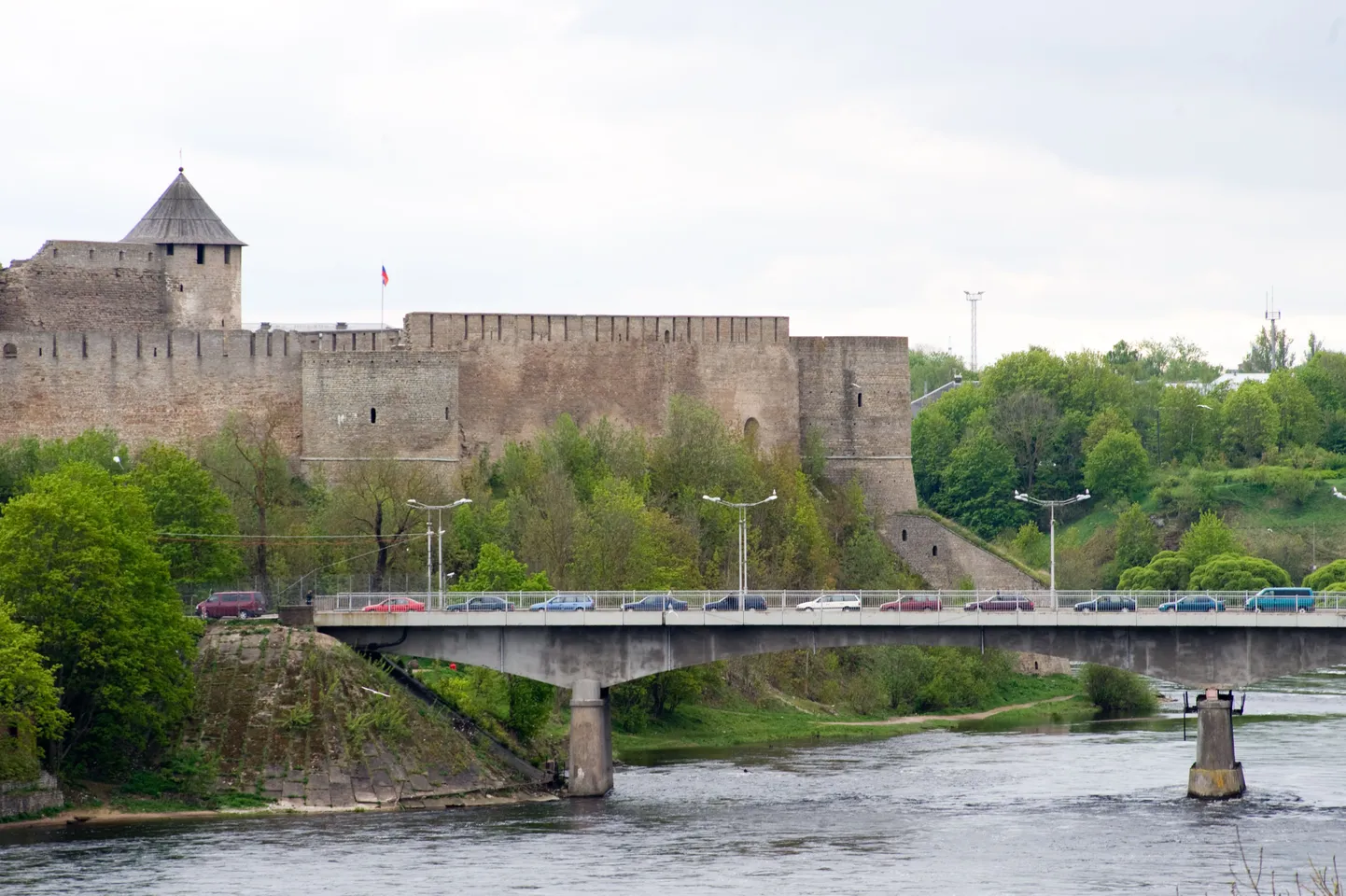 Sild üle Narva jõe Eesti ja Venemaa vahel.