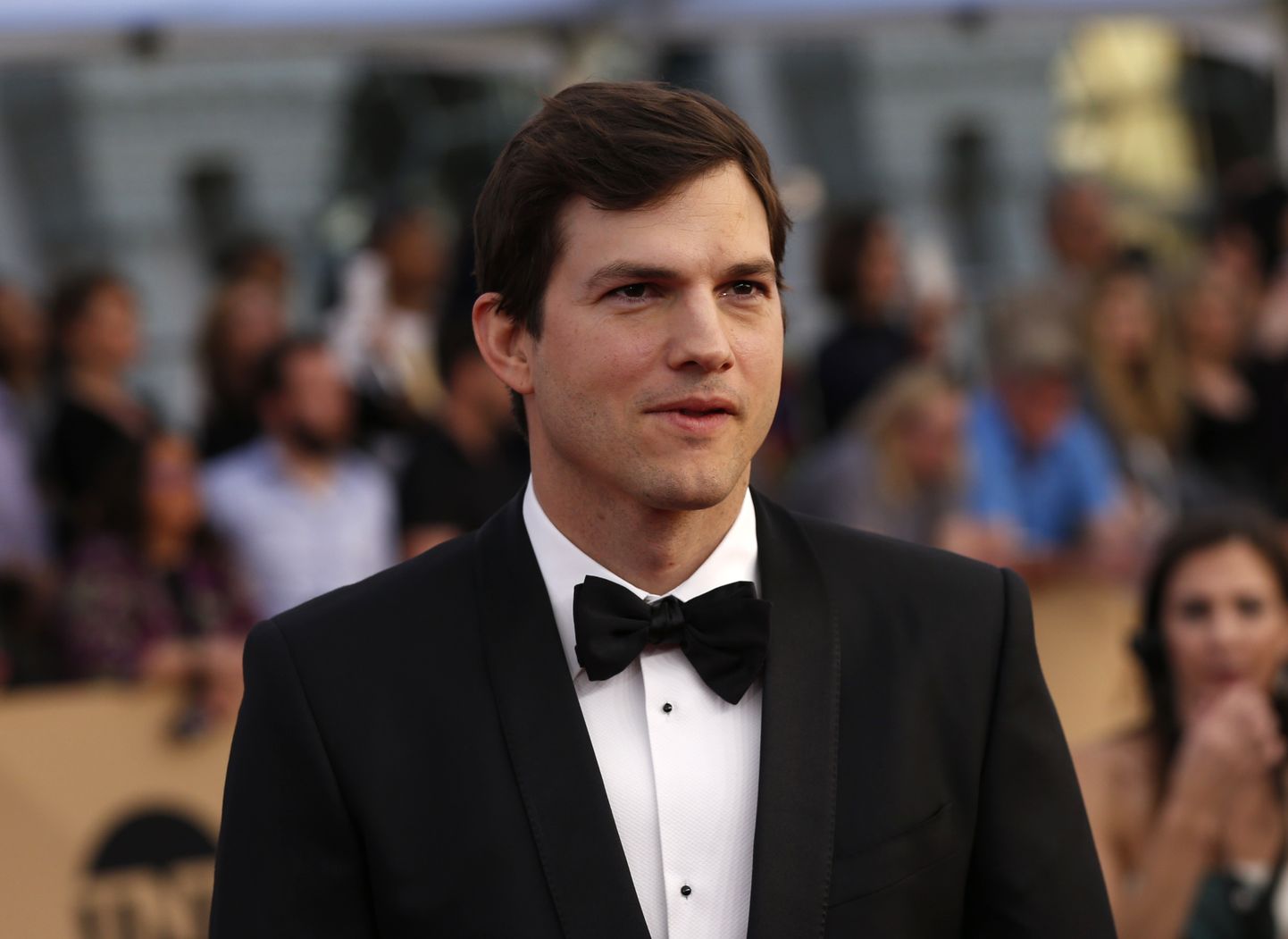 Ashton Kutcher – Christopher Ashton Kutcher