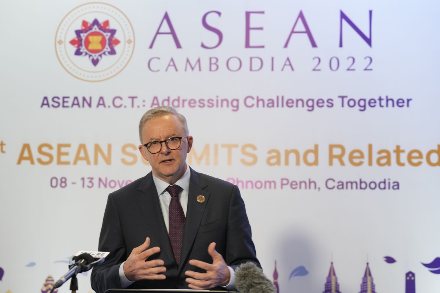 Austraalia peaminister Anthony Albanese ASEANi tippkohtumise lõpetanud pressikonverentsil.