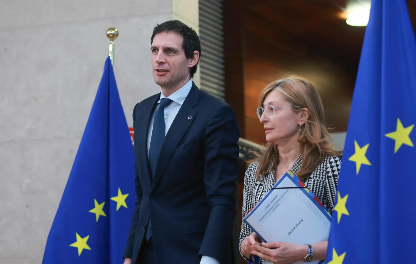 Aastatega on administratiivne surve nii teadlastele kui ka ühiskonnale pidevaks innovatsiooniks üha suurenenud. Euroopa Komisjoni kliima, süsinikuneutraalsuse ja puhta kasvu volinik Wopke Hoekstra (vasakul) ning start-up’ide, teaduse ja innovatsiooni volinik Ekaterina Zaharieva.