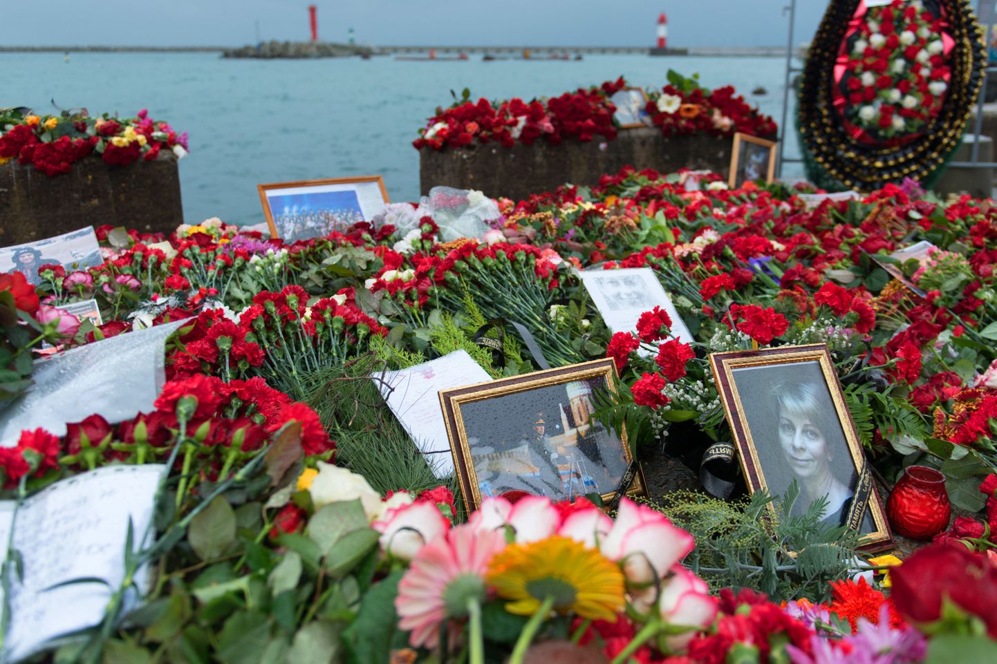 Musta mere lennukatastroofis hukkunute mälestamine