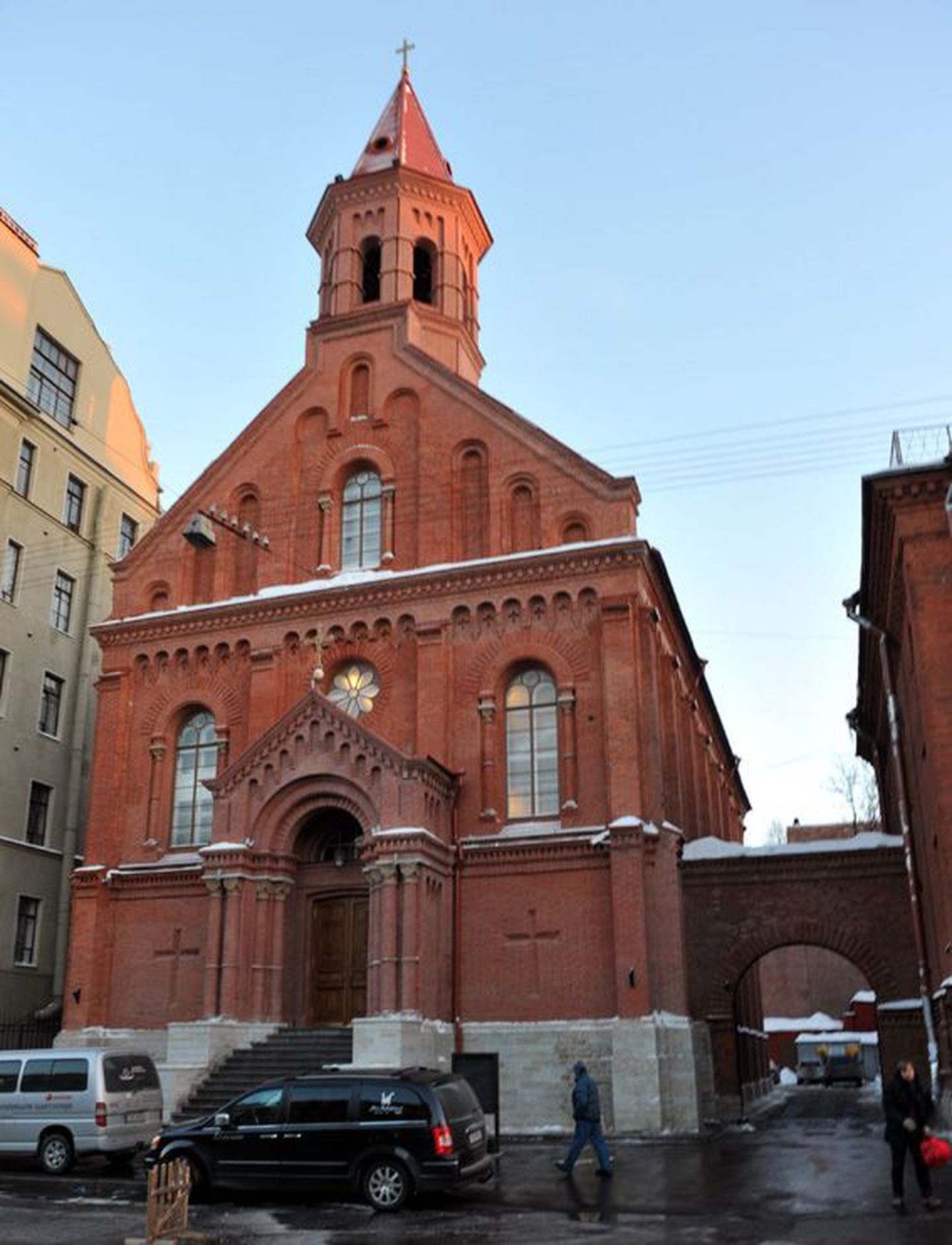 Peterburi Jaani kirik oli minevikus, on praegu ning ka tulevikus tähtis usu- ja kultuurikeskus.