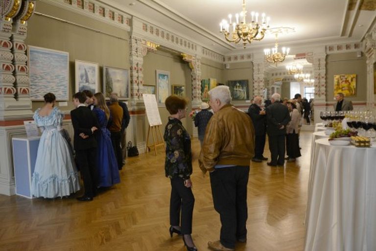 Ассоциация художников рижского Русского дома - открытие выставки в театральном фойе 