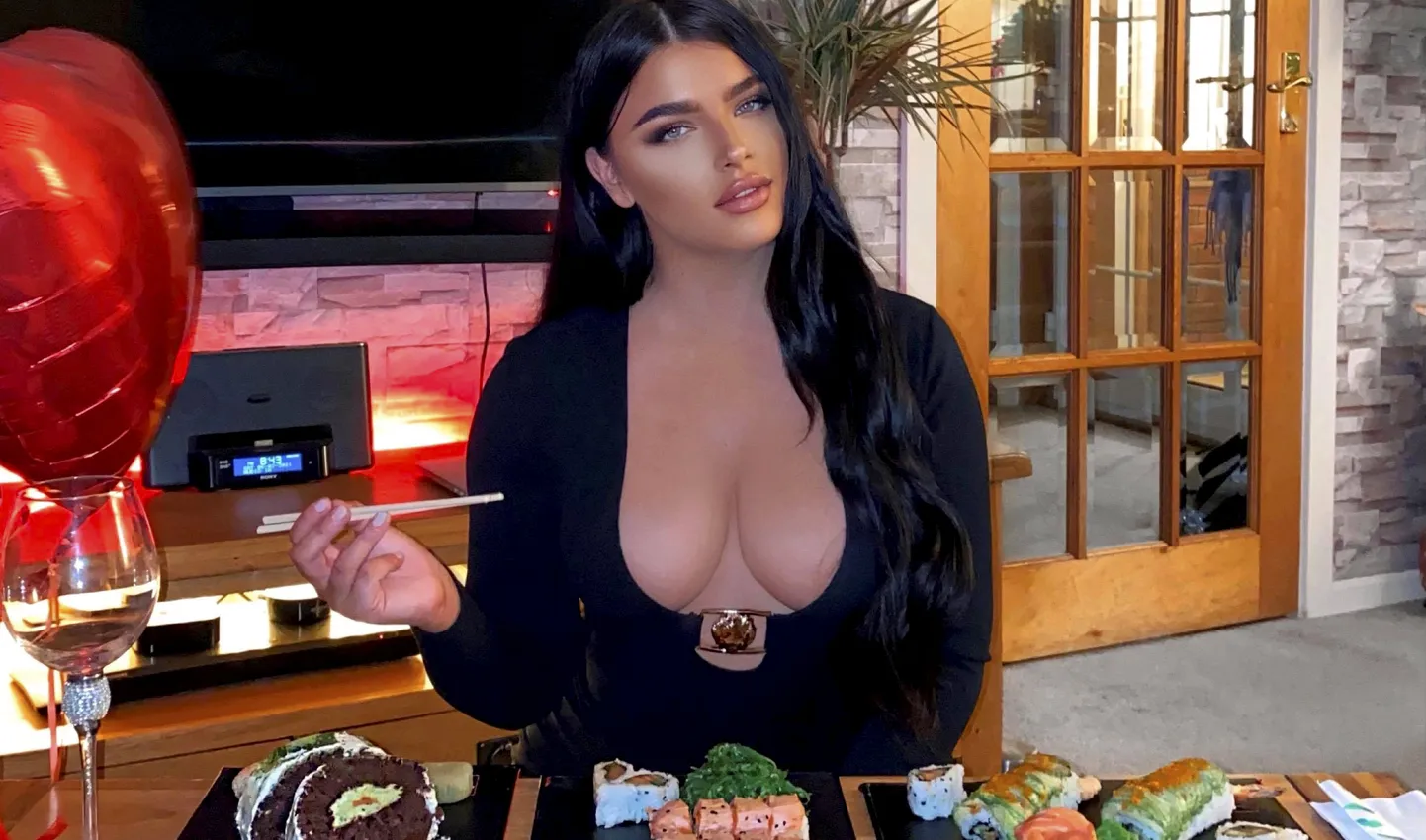 Šotimaalt pärit Emily Hawthorne postitas Instagrami foto, millega promos kohalikku sushirestorani.