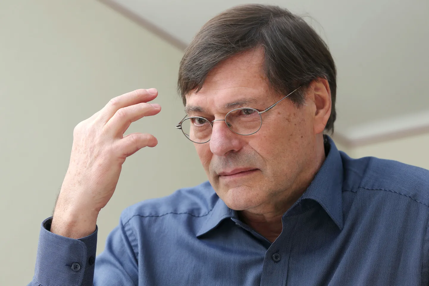 Pildil professor Wolfgang Wagner.