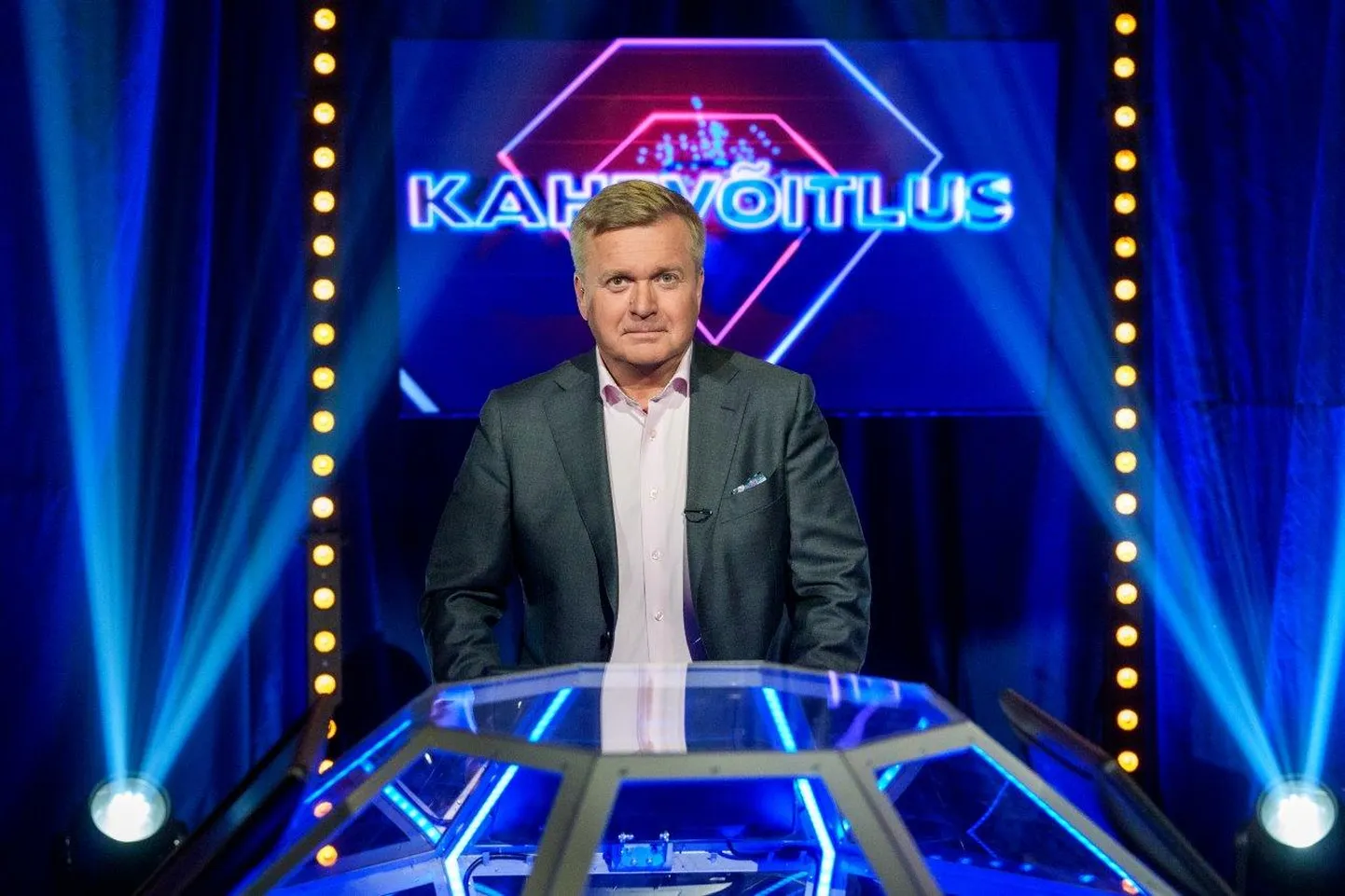 «Kahevõitluse» saatejuht Kristjan Jõekalda.