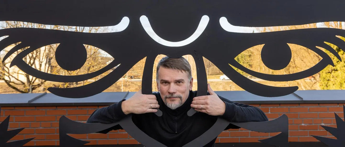 Ugala teatri suures saalis esietendub 5. aprillil "Sünnipäevaküünlad", mis on Andres Noormetsa sajas lavastus.