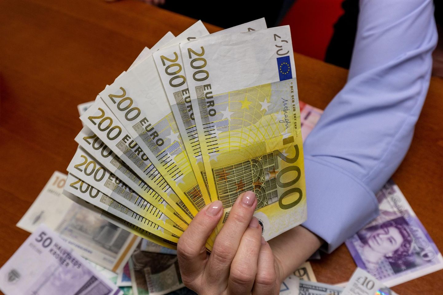 Sotsiaalministeerium saatis esmaspäeval kooskõlastamiseks eelnõu, mille kohaselt tõuseb keskmine vanaduspension tänavu 1. aprillil 700 eurolt 774 euroni.