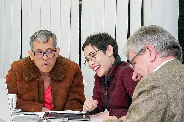 Tai kuningas Maha Vajiralongkorn ja ta abikaasa Sineenat Wongvajirapakdi