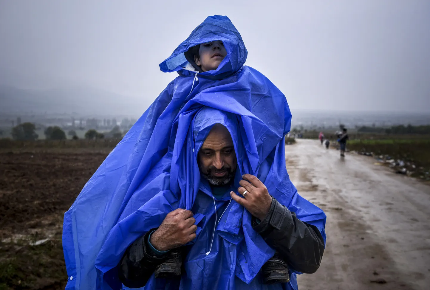Migrandid mullu sügisel Makedoonia-Serbia piiril, reisisihiks Saksamaa.