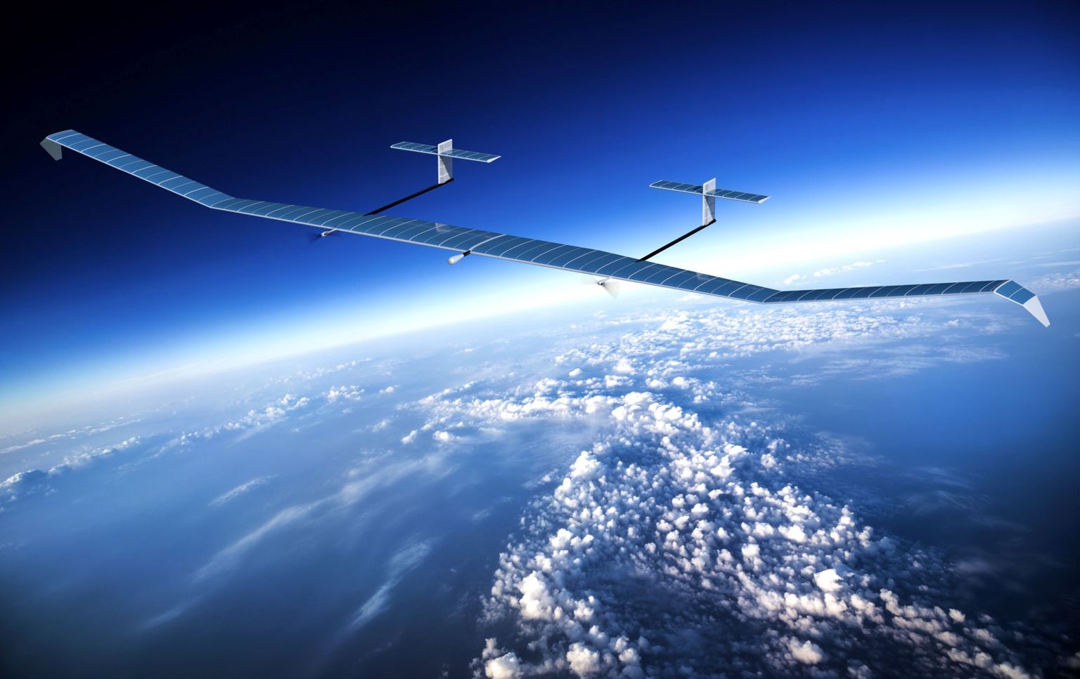 Zephyr S tüüpi lennukeid kutsutakse pseudosatelliitideks - need saadetakse lendama ja masinad võivad õhku jäädagi just nii kauaks, kui vaja. Energiat annavad ööpäevaringselt päikesepaneelid ja akud.