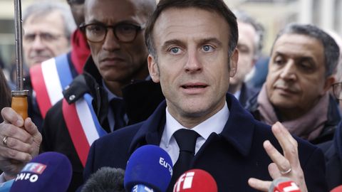 Macron lubas vee puhtuse tõestamiseks ujuda Seine'i jões