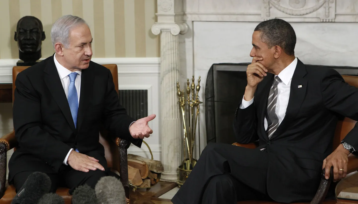 USA president Barack Obama (paremal) kohtumine Ovaalkabinetis Iisraeli peaminister Benjamin Netanyahuga.