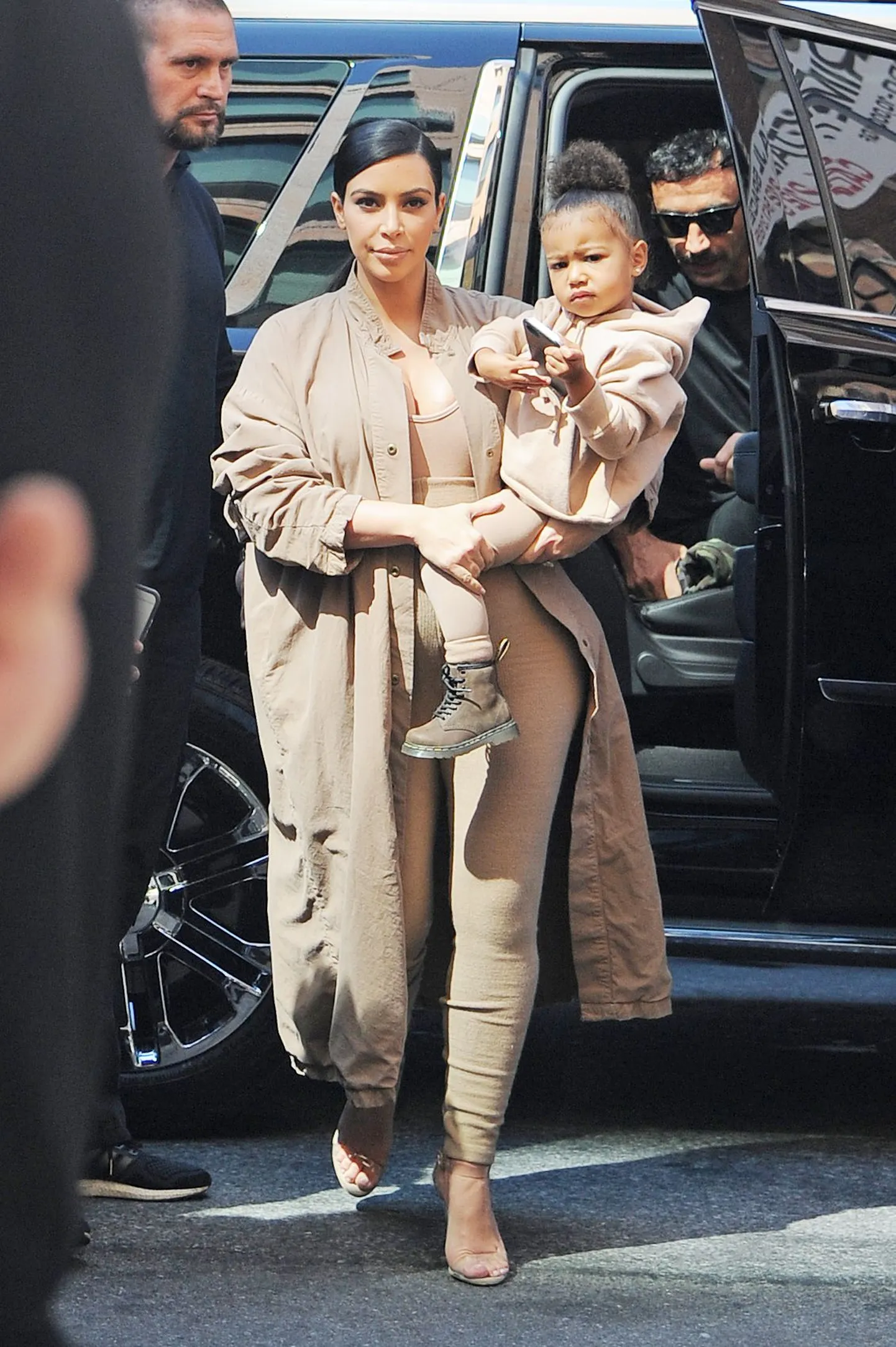 MANHATTAN, NY - SEPTEMBER 16, 2015: Kim Kardashian and North West arrive at Kanye West show on APRIL 16, 2015 in New York
(Photo By Josiah KamauBuzzFoto.com)

Buzz Foto LLC 
httpwww.buzzfoto.com 
1112 Montana Ave suite 80 
Santa Monica CA 90403 
1 310 980 8822 
1 310 691 3888  Local Caption  ***  Kim Kardashian, North West