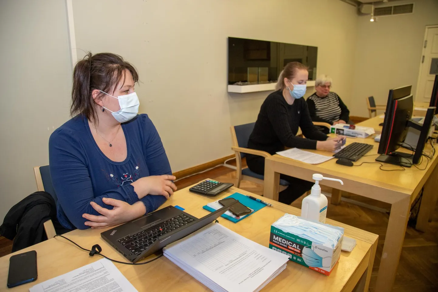 Viljandi linnavalitsus avas täna energiakulude hüvitamise toetuste vastuvõtu. Sakala keskuses oli seda esimese 40 minuti jooksul taotlemas käinud ainult üks inimene.