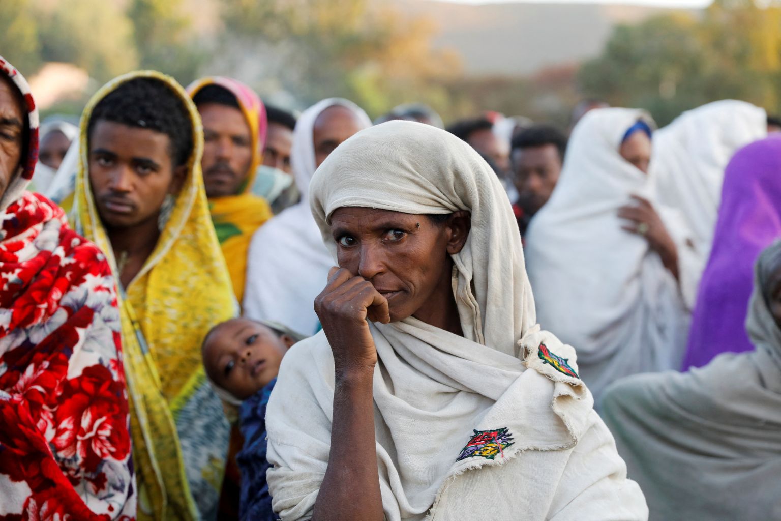 Naine toiduannetuste järjekorras Põhja-Etioopia Tigray regioonis 15. märts 2022.