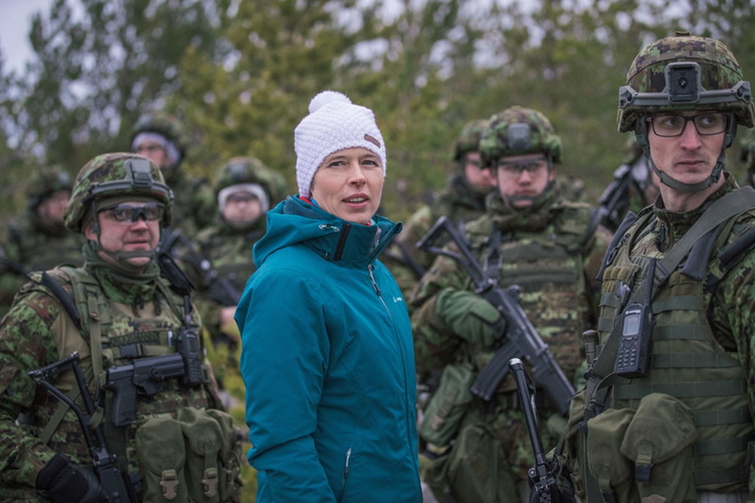 Ka president Kersti Kaljulaid tutvus lisaõppekogunemisel toimuvaga.