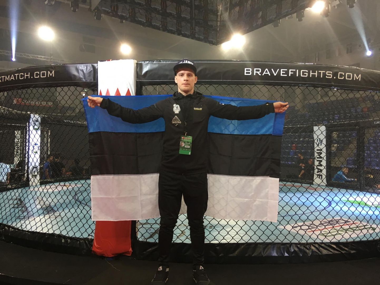 Viljandist pärit Kaupo Kokamägi pääses Bahreinis MMA maailmameistrivõistlustel maailma kaheksa parema võitleja sekka.