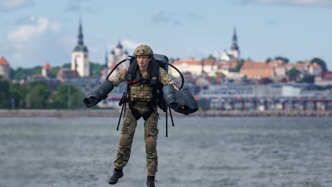 GALERII ⟩ Tallinna kohal nähti lendavat meest
