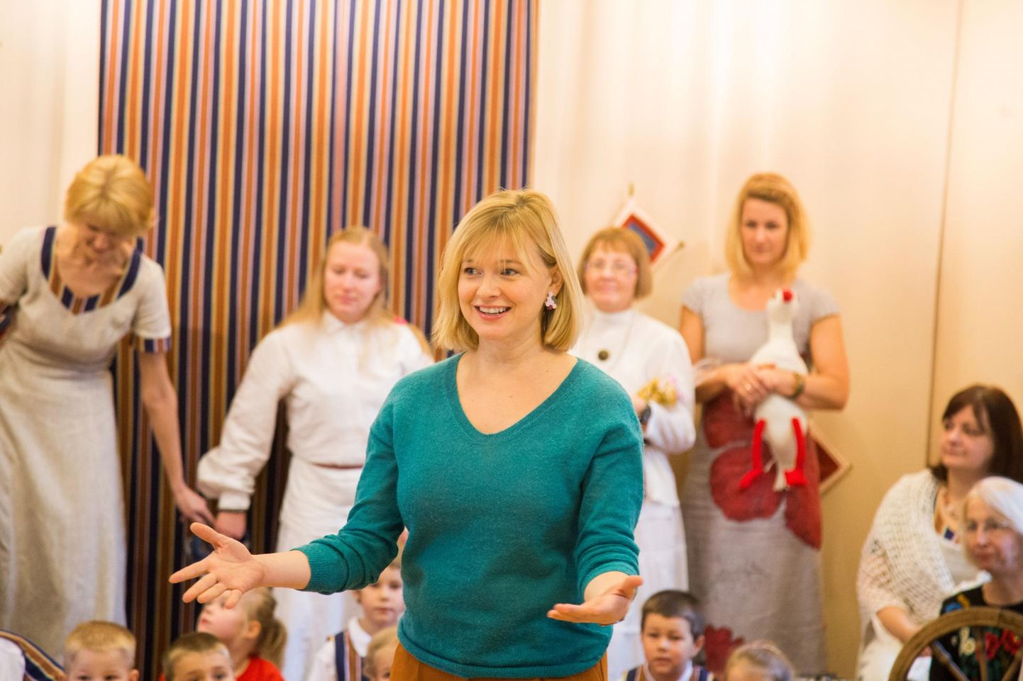 Lauljatar Hanna-Liina Võsa esineb emadepäeval Kunda linna klubis.