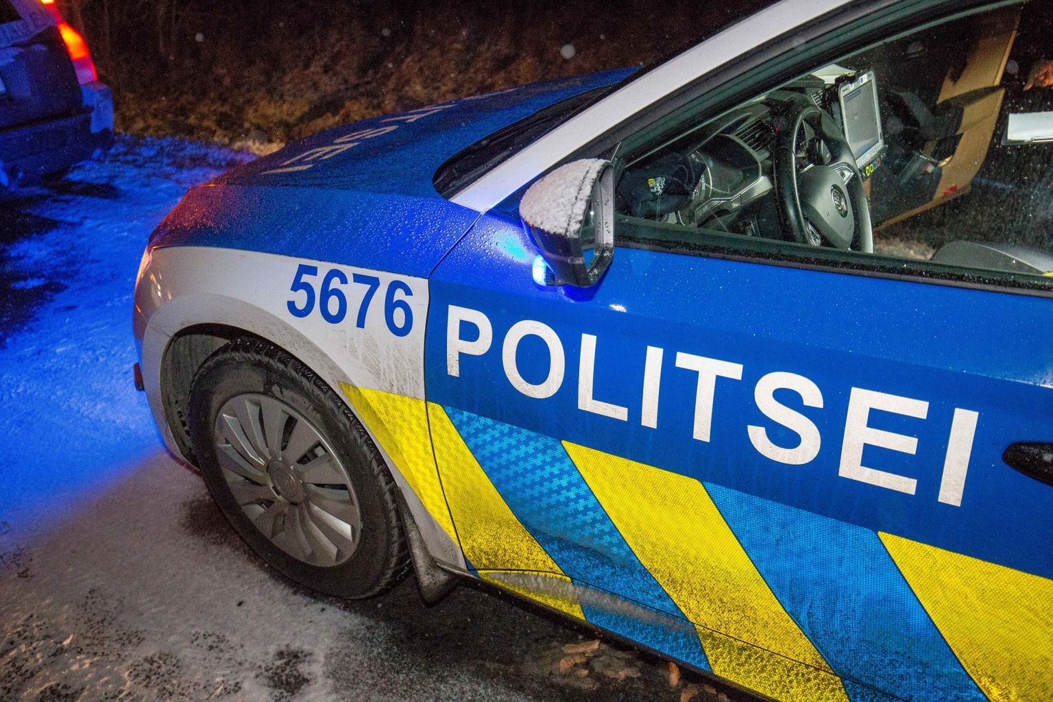 Soomevere külas pidid kolm alkoholiga sõbrapäeva tähistanud alaealist oma teost politseile aru andma.