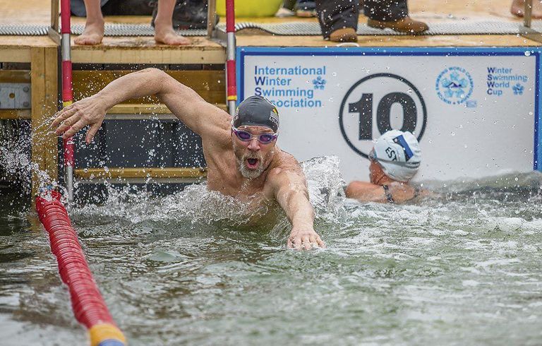 Ujumisklubi Uca atleet Artur Tikkerbär võitis taliujumise MMil kolm kuldmedalit.