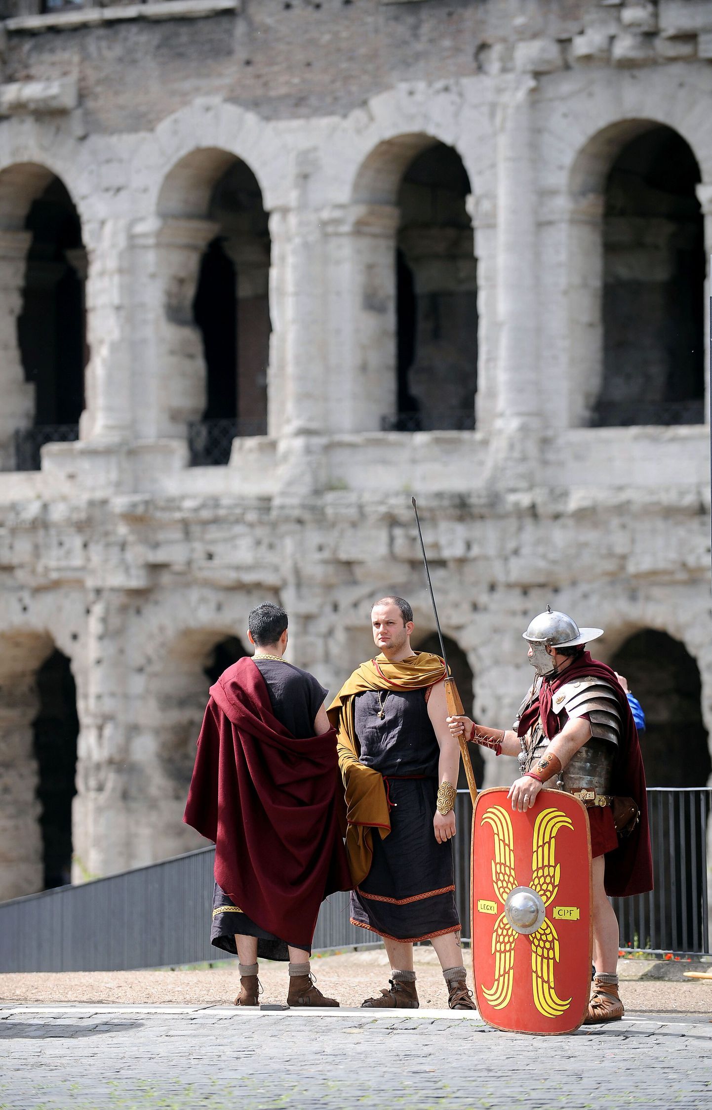 Põud võis hävitada Rooma. Fotol roomlasteks kehastunud näitlejad