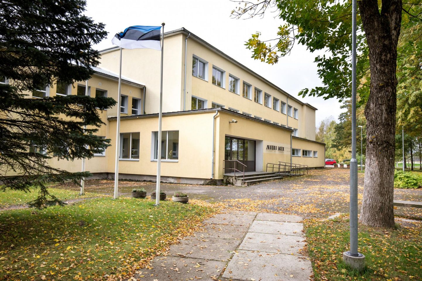 Suve jooksul rekonstrueeritakse täielikult Audru kooli 1939. aastal ehitatud hooneosa küttesüsteem, uuendatakse siseviimistlust ja vahetatakse välja osa ventilatsiooniseadmetest.