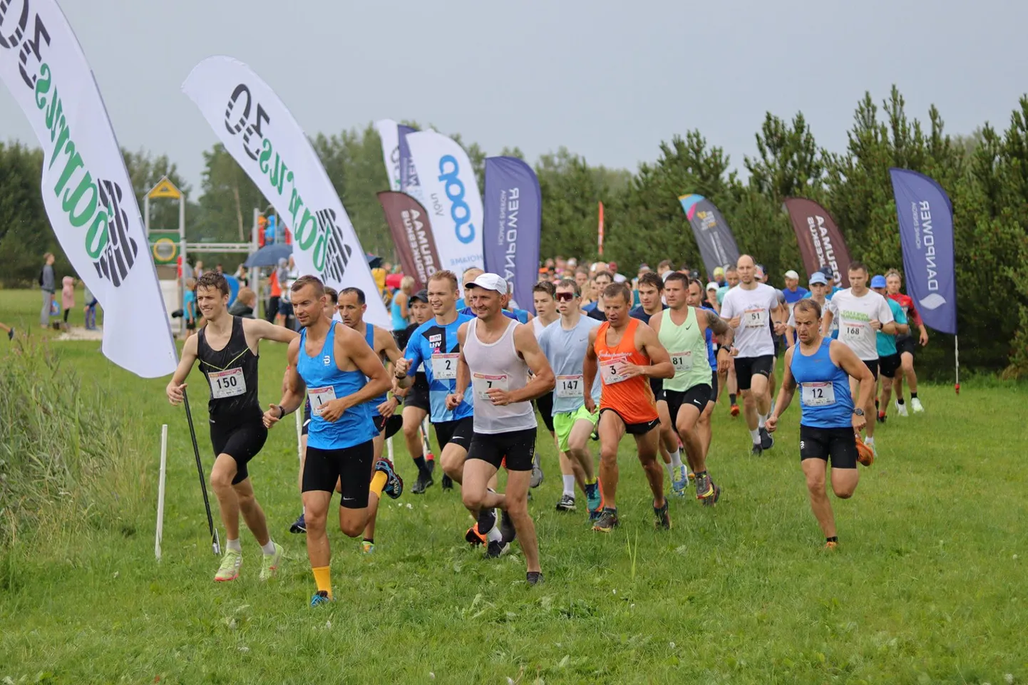 Raido Ränkel (nr 1), Johannes Laur (nr 150) ja Joosep Perv (nr 2) esikoha pärast heitlemas.