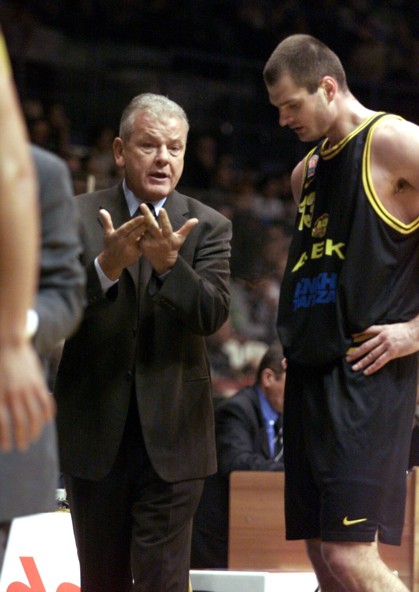 Dušan Ivković (vasakul) ja Martin Müürsepp 2000. aastal Ateena AEK särgis.