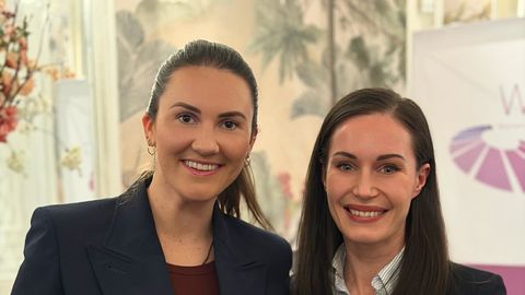 FOTOD ⟩ «Naisjuhti ümbritsevad sellised skandaalid, mis meeste puhul silma ei jää.» Ester Karuse kohtus Sanna Mariniga