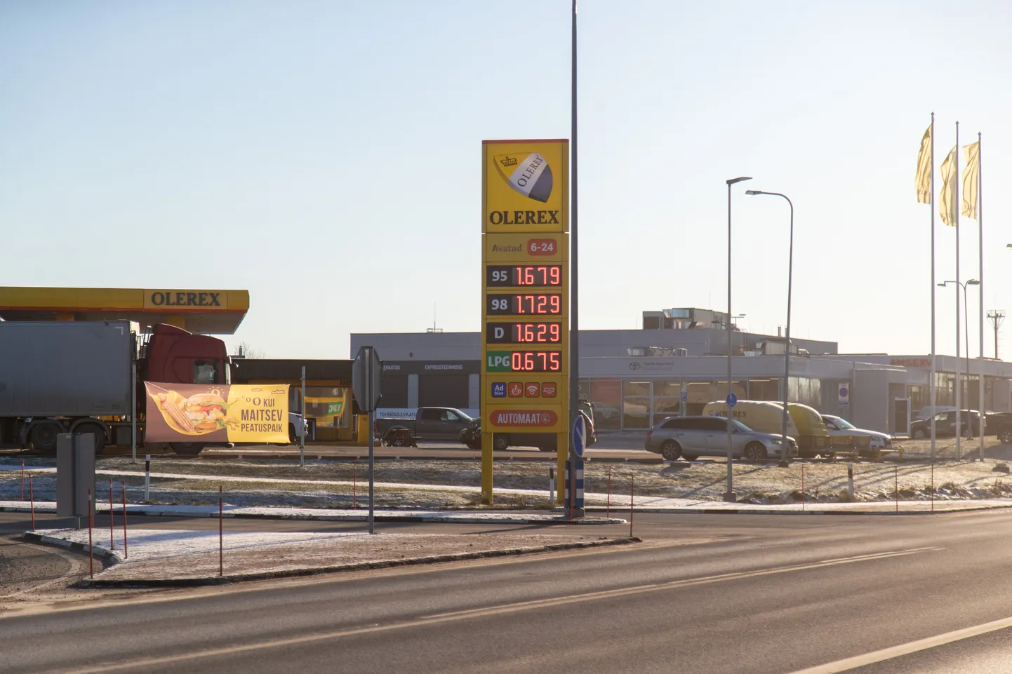 Kütusetankla Olerex.