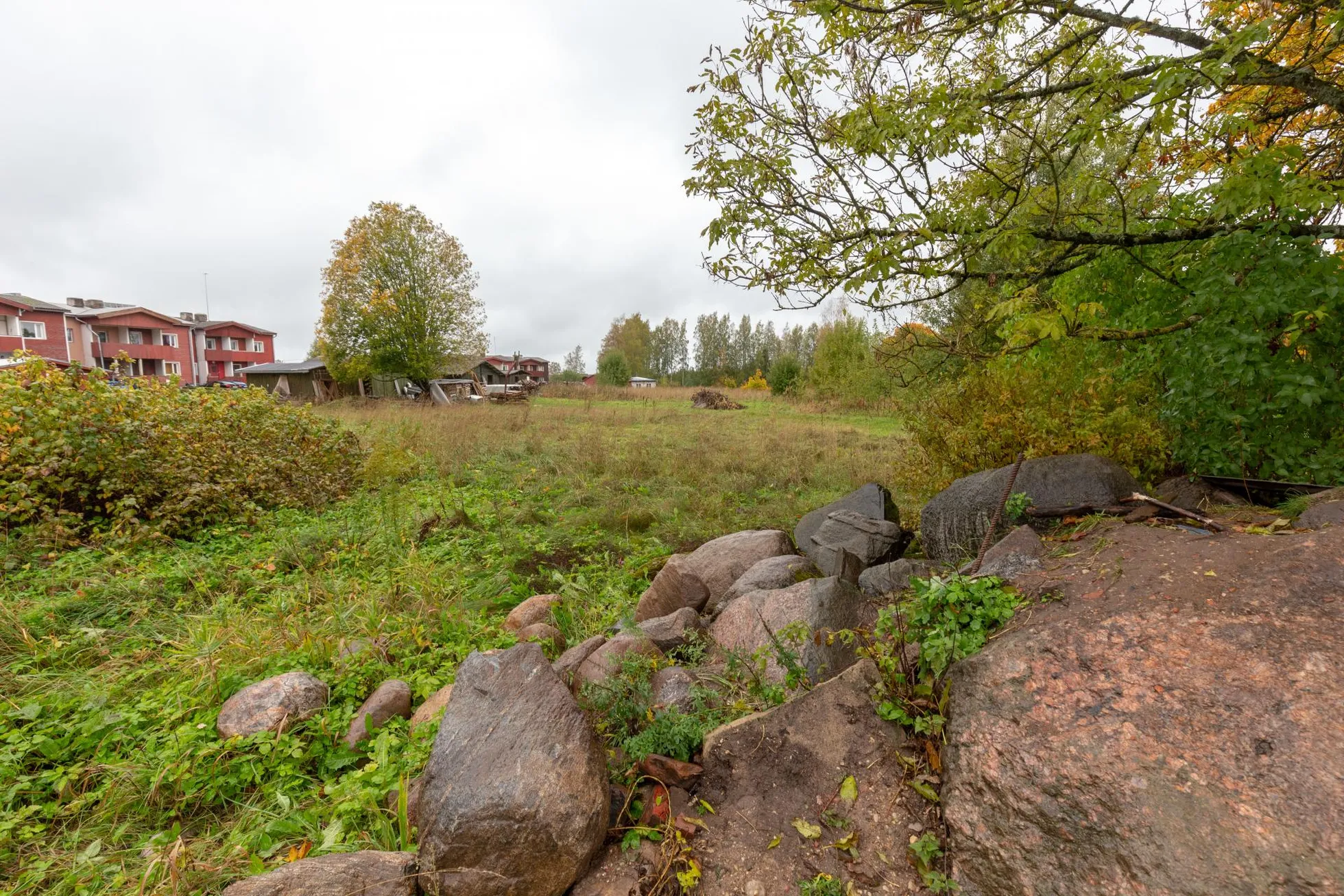 Heimtali kooli staadion on kavandatud praegu tühjalt seisvale valla maale.
