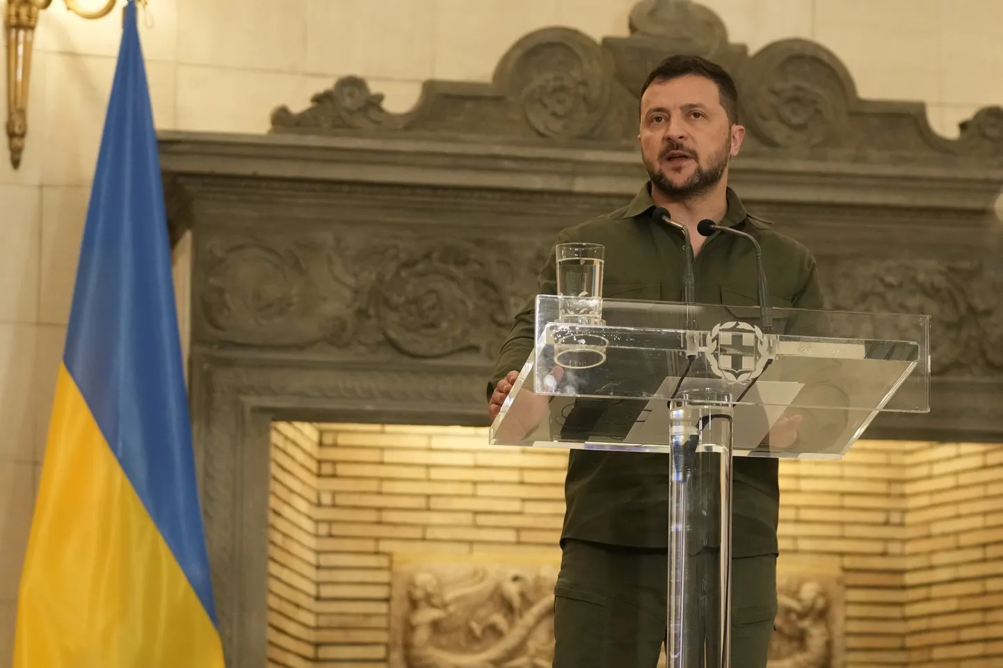 Ukraina president Volodõmõr Zelenskõi kohtumisel Ateenas.