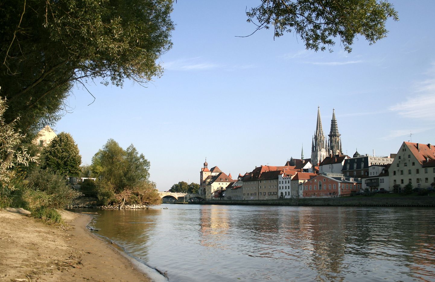 Doonau jõgi Saksamaal Regensburgis.