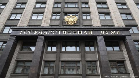 Дума разрешила Путину вводить армию в другие страны 