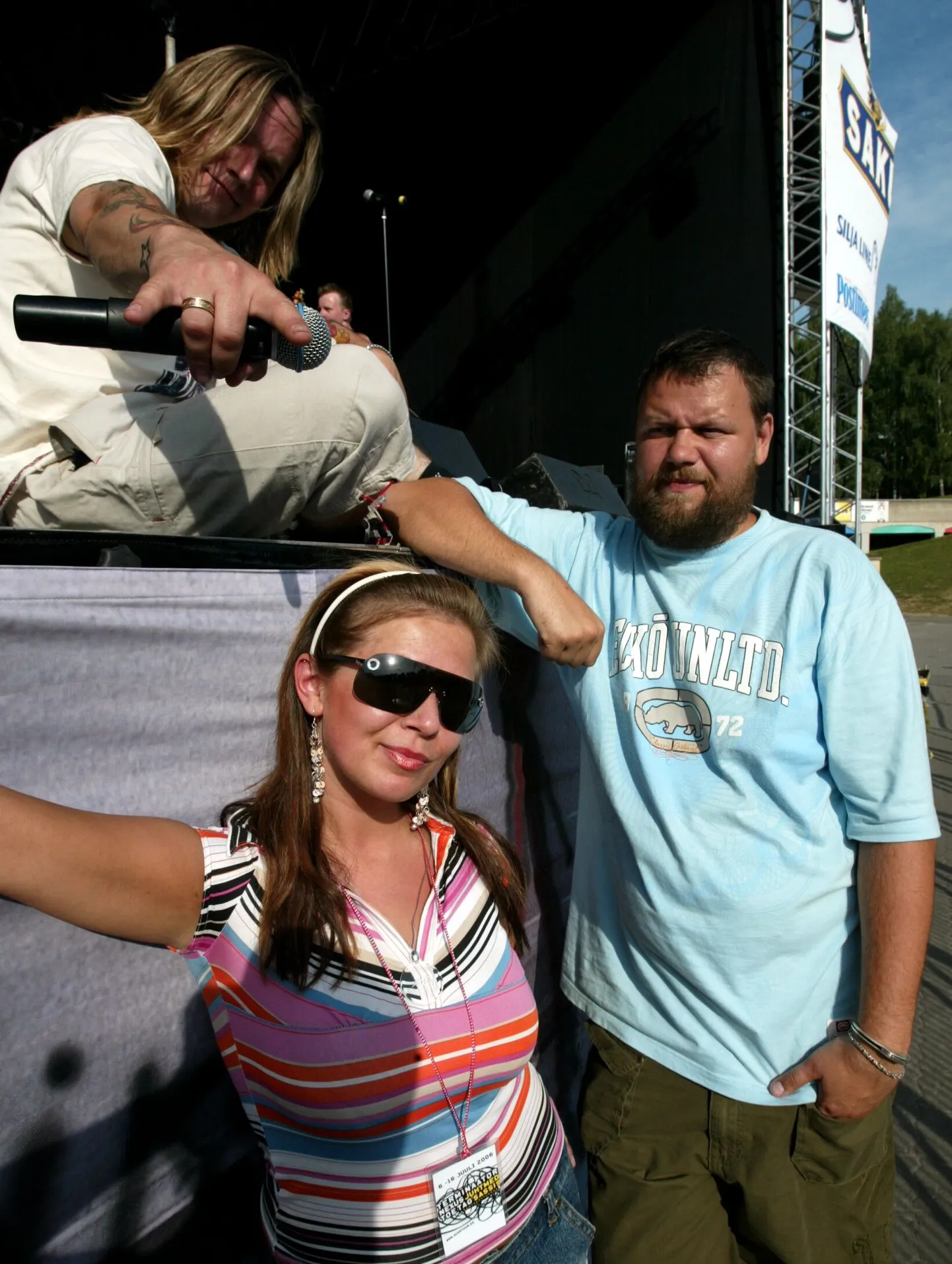 TRT02: JUHTMED SASSIS :TARTU, EESTI, 06JUL06 -
Eile õhtul alustasid kolm armastatud Eesti bändi koos juhtmete sassi ajamist.
Pildil Jaagup Kreem Terminaatorist (vasakul), G-Enka Toe Tagist ja Merlyn Uusküla Nexusest.
sa/Foto SILLE ANNUK POSTIMEES