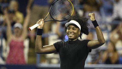 Venusa Viljamsa ar uzvaru atgriežas vienspēlēs