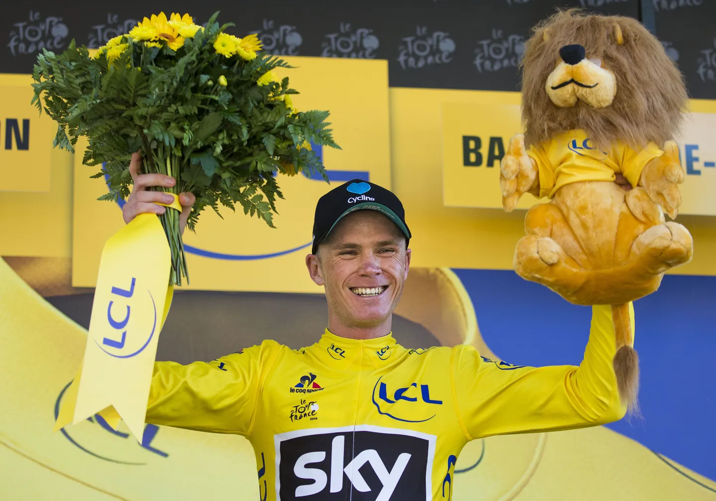 Chris Froome Touri liidrina.