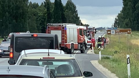 В селе Ухти, на шоссе Тарту-Выру, произошло дорожно-транспортное происшествие.