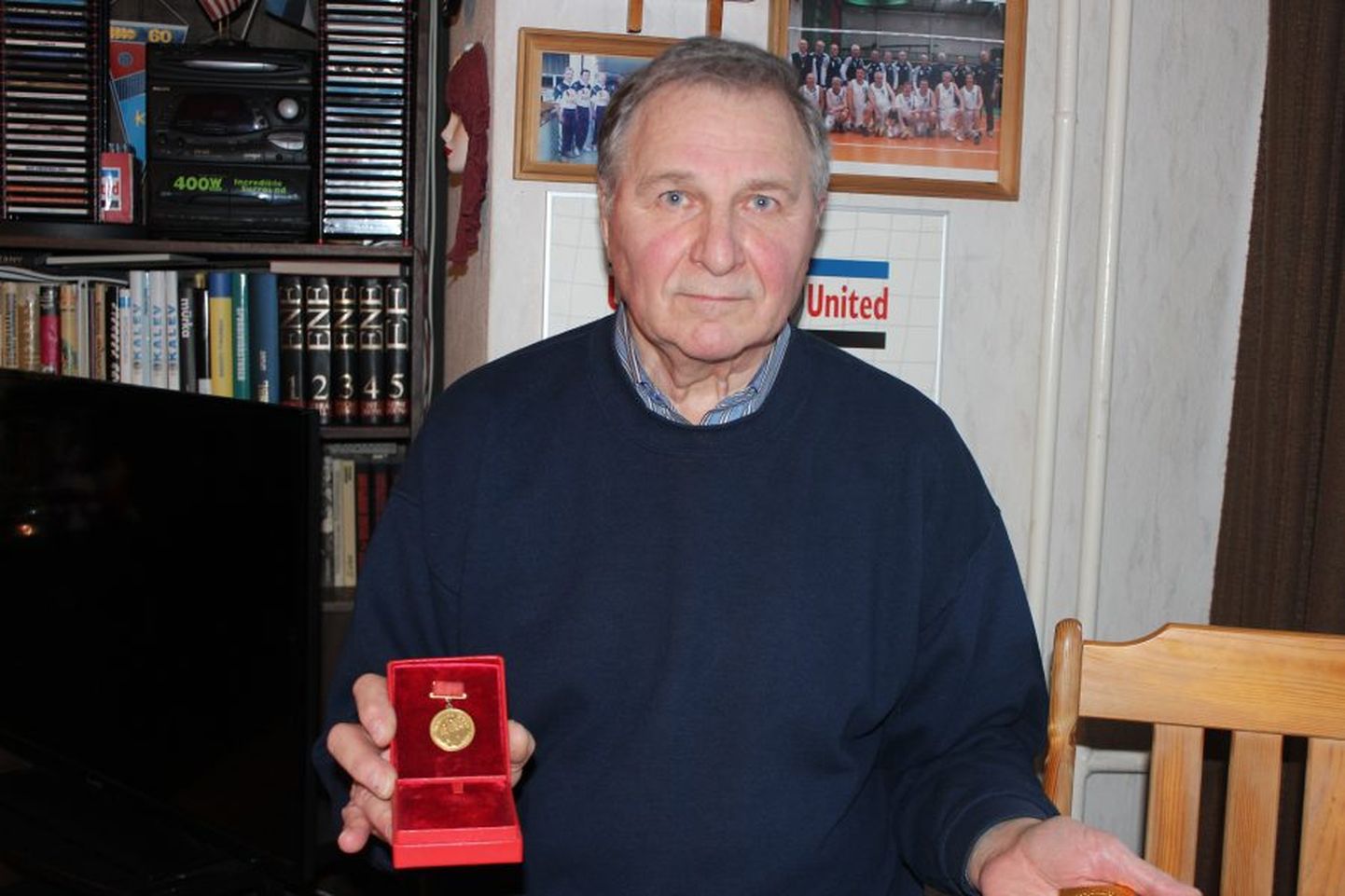 KULDMEDAL: 1968. aastal N. Liidu meistrivõistlustel võidetud kuldmedal on Tarvi Uljase spordiauhindade hulgas aukohal.